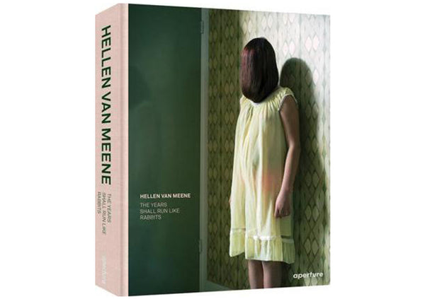 Hellen van Meene : The Years Shall Run Like Rabbits